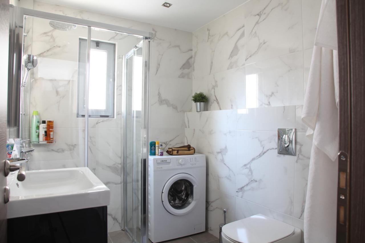 Edem Beach Apartment With Sea View By Athenian Homes ภายนอก รูปภาพ